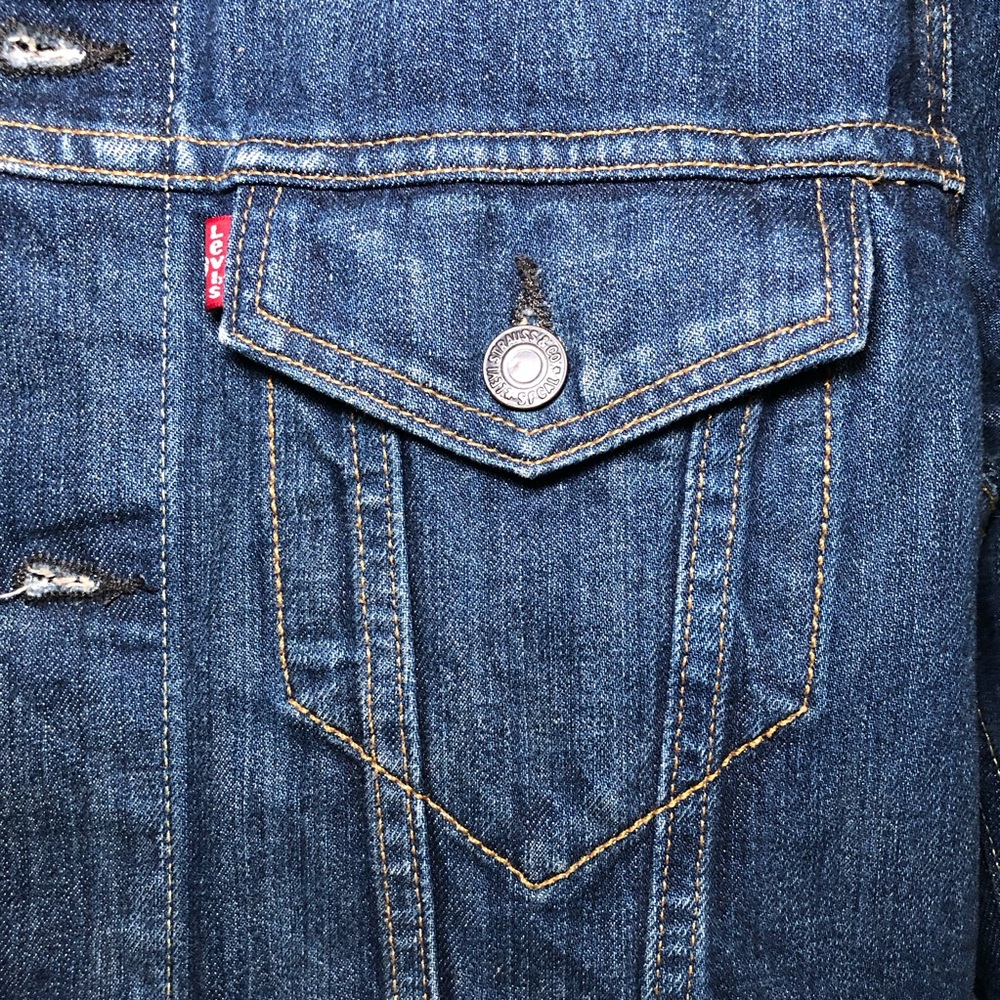 MEN’S VINTAGE LEVIS ORIGINAL RIVETED JEAN JACKET, SIZE M, IN NEW CONDITION - Picture 3 of 10